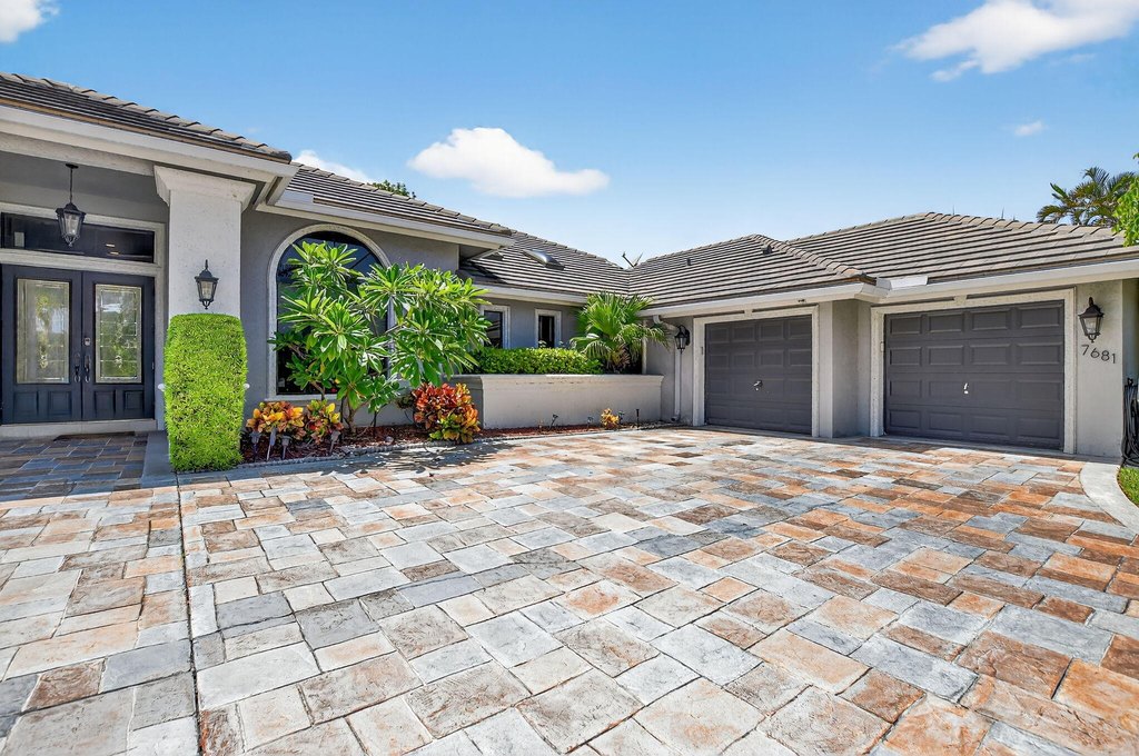 Boca Raton, Florida, 33487, United States, 5 Bedrooms Bedrooms, ,4 BathroomsBathrooms,Residential,Forsale,1905180