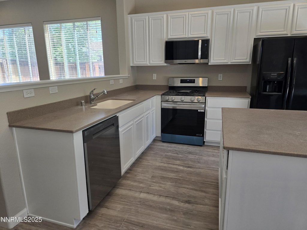 Reno, Nevada, 89521, United States, 3 Bedrooms Bedrooms, ,2 BathroomsBathrooms,Residential,Forsale,1936778