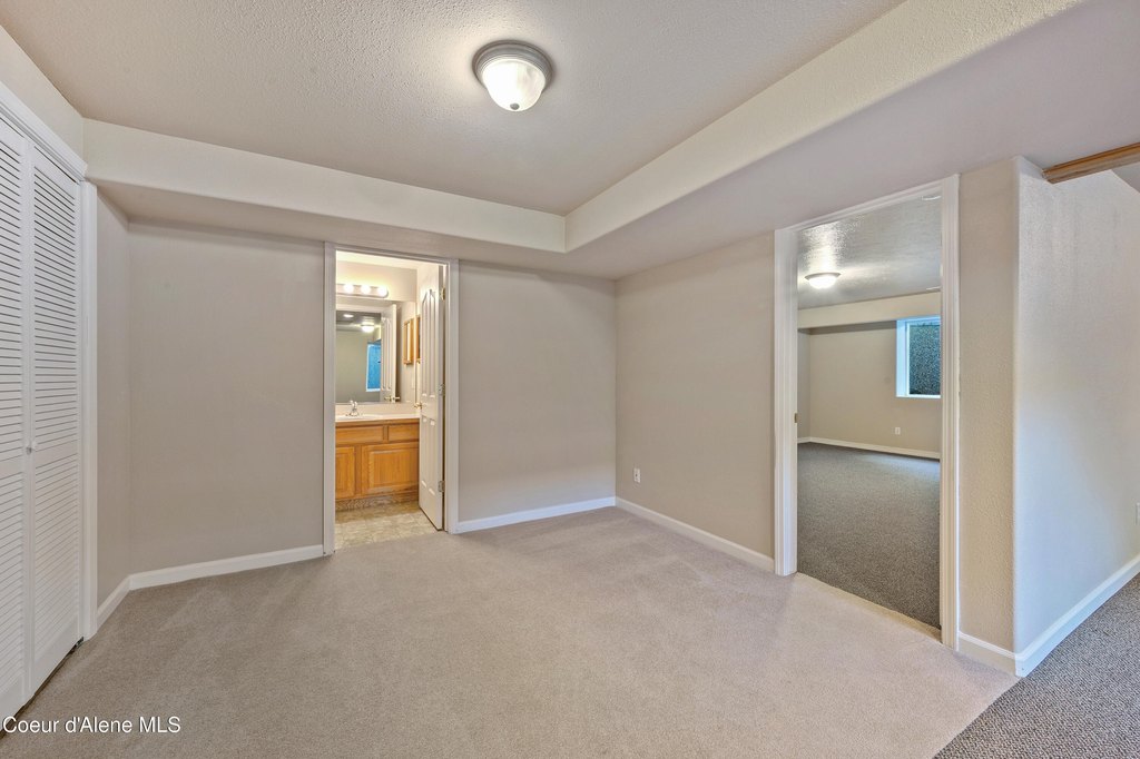Coeur d'Alene, Idaho, 83815, United States, 4 Bedrooms Bedrooms, ,3 BathroomsBathrooms,Residential,Forsale,1913889