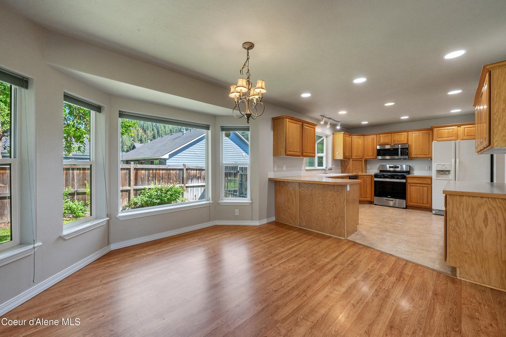 Coeur d'Alene, Idaho, 83815, United States, 4 Bedrooms Bedrooms, ,3 BathroomsBathrooms,Residential,Forsale,1913889