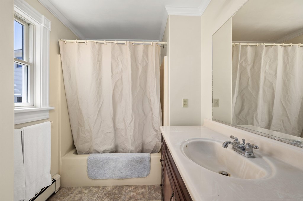 Sandwich, New Hampshire, 03227, United States, 3 Bedrooms Bedrooms, ,3.5 BathroomsBathrooms,Residential,Forsale,1941241