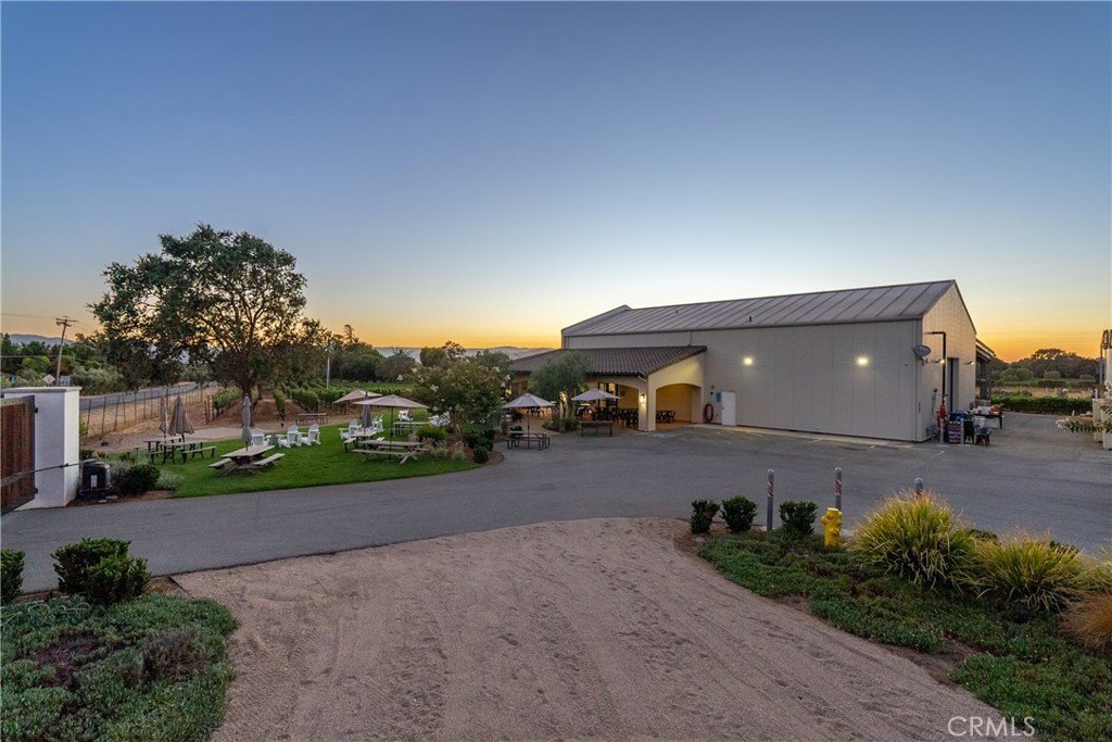 Gilroy, California, 95020, United States, ,Commercial,Forsale,2004825