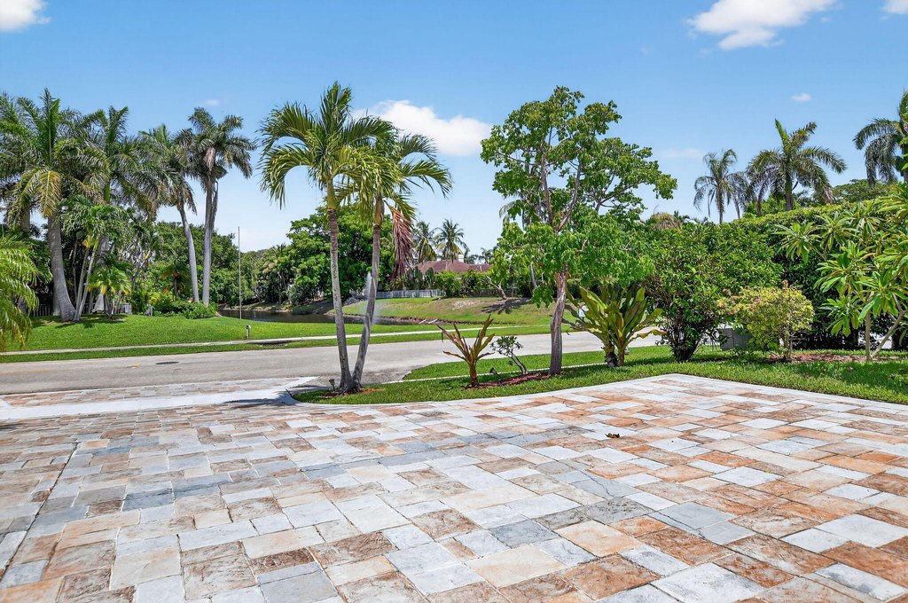 Boca Raton, Florida, 33487, United States, 5 Bedrooms Bedrooms, ,4 BathroomsBathrooms,Residential,Forsale,1905180