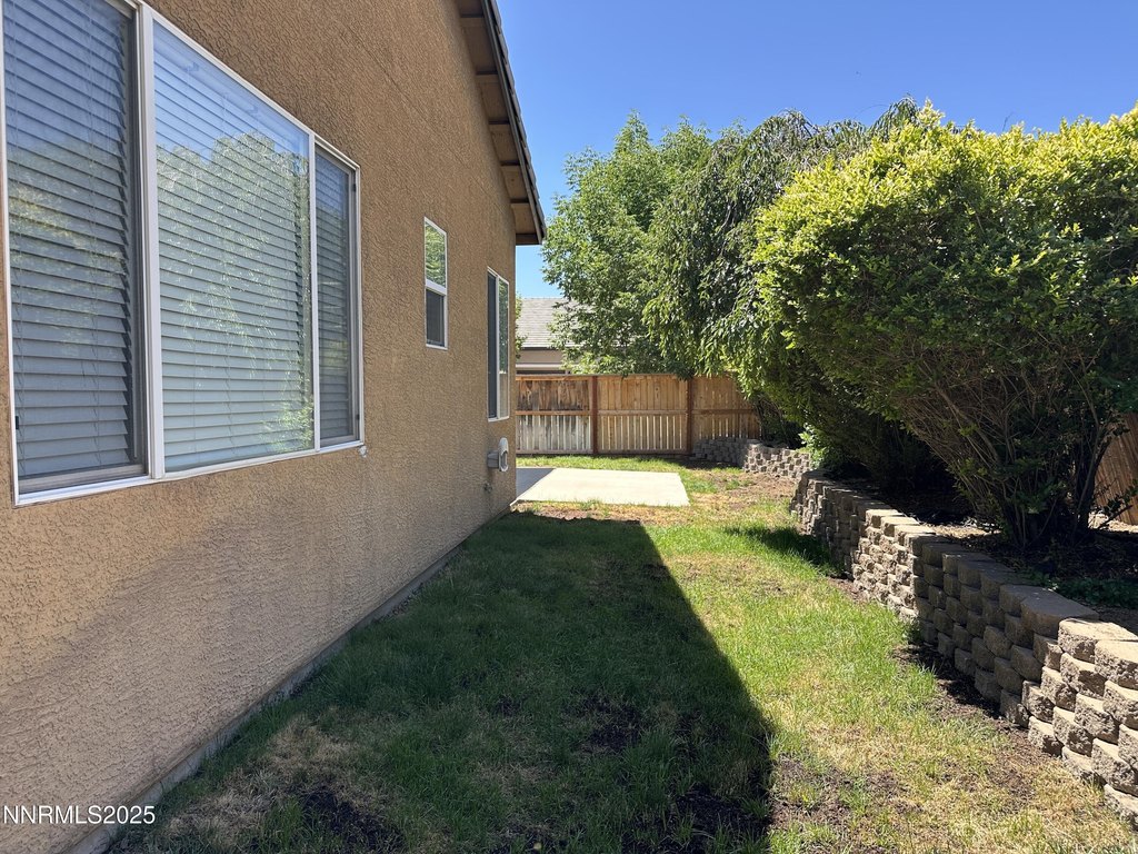 Reno, Nevada, 89521, United States, 3 Bedrooms Bedrooms, ,2 BathroomsBathrooms,Residential,Forsale,1936778