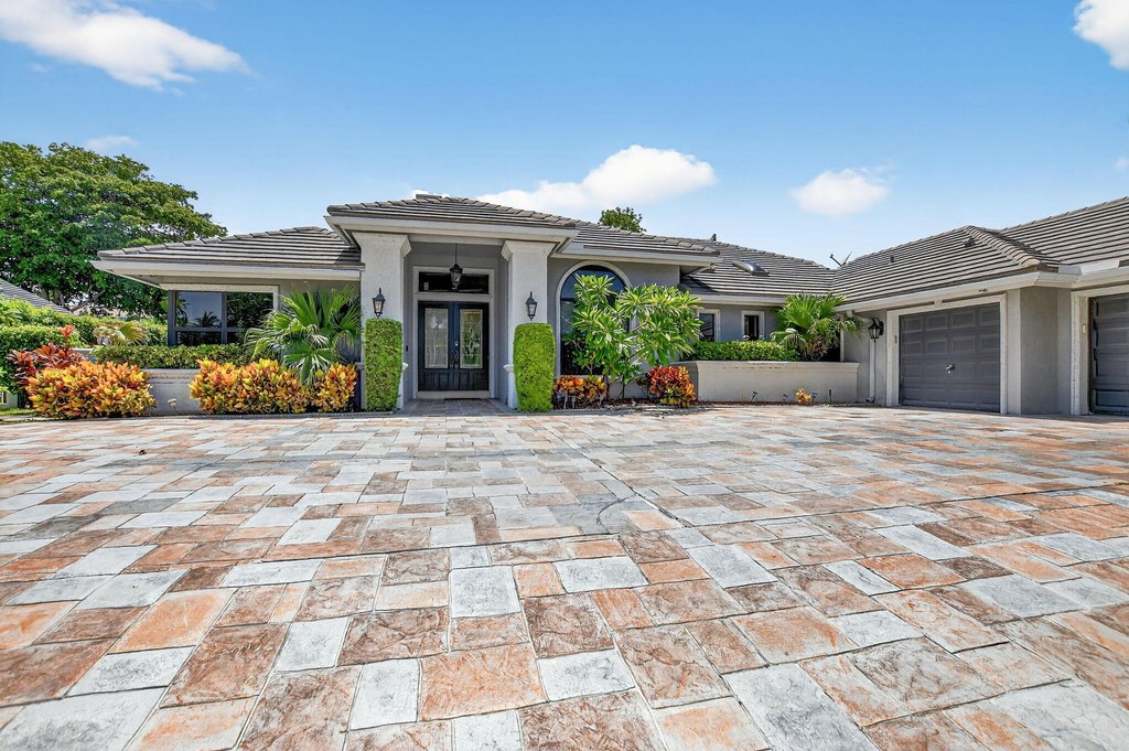 Boca Raton, Florida, 33487, United States, 5 Bedrooms Bedrooms, ,4 BathroomsBathrooms,Residential,Forsale,1905180