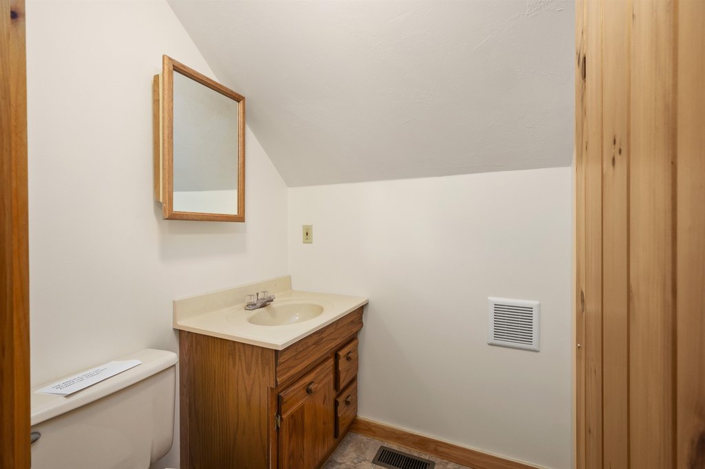 Sandwich, New Hampshire, 03227, United States, 3 Bedrooms Bedrooms, ,3.5 BathroomsBathrooms,Residential,Forsale,1941241