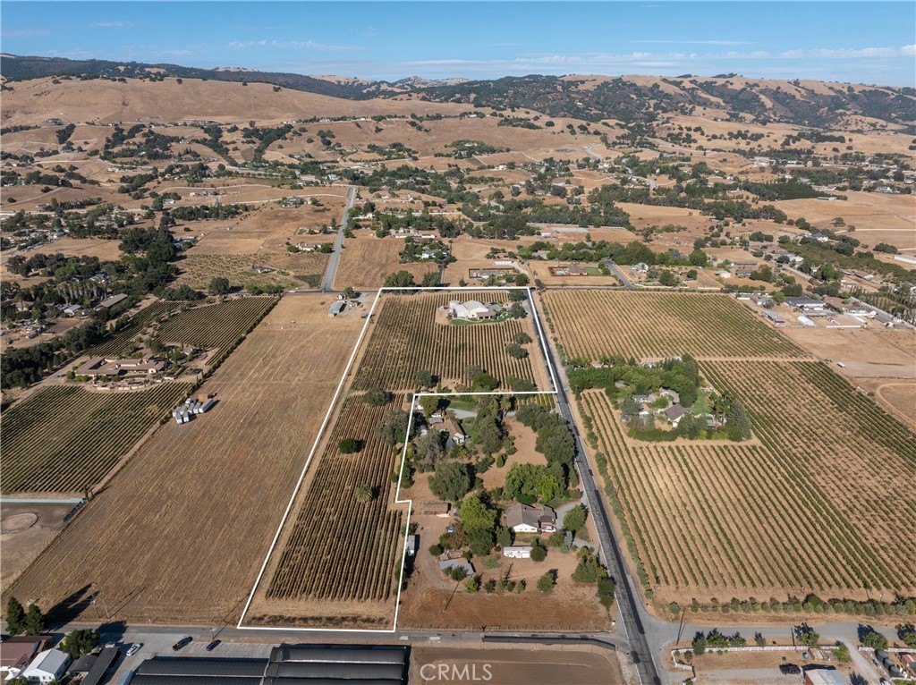 Gilroy, California, 95020, United States, ,Commercial,Forsale,2004825