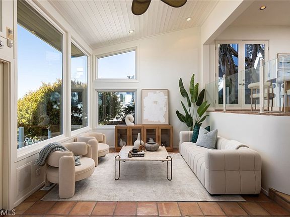 Laguna Beach, California, 92651, United States, 3 Bedrooms Bedrooms, ,3 BathroomsBathrooms,Residential,Forsale,1884152