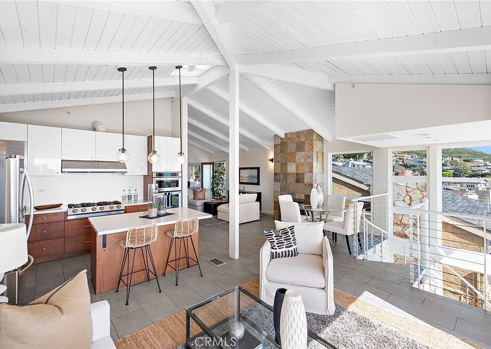 Laguna Beach, California, 92651, United States, 3 Bedrooms Bedrooms, ,3 BathroomsBathrooms,Residential,Forsale,1884154
