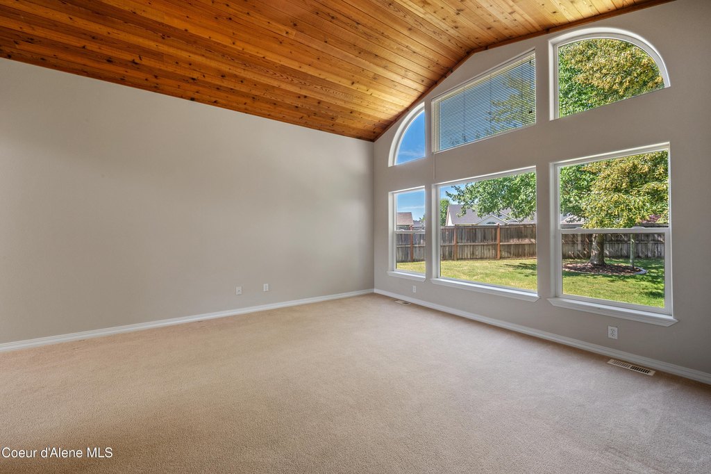 Coeur d'Alene, Idaho, 83815, United States, 4 Bedrooms Bedrooms, ,3 BathroomsBathrooms,Residential,Forsale,1913889