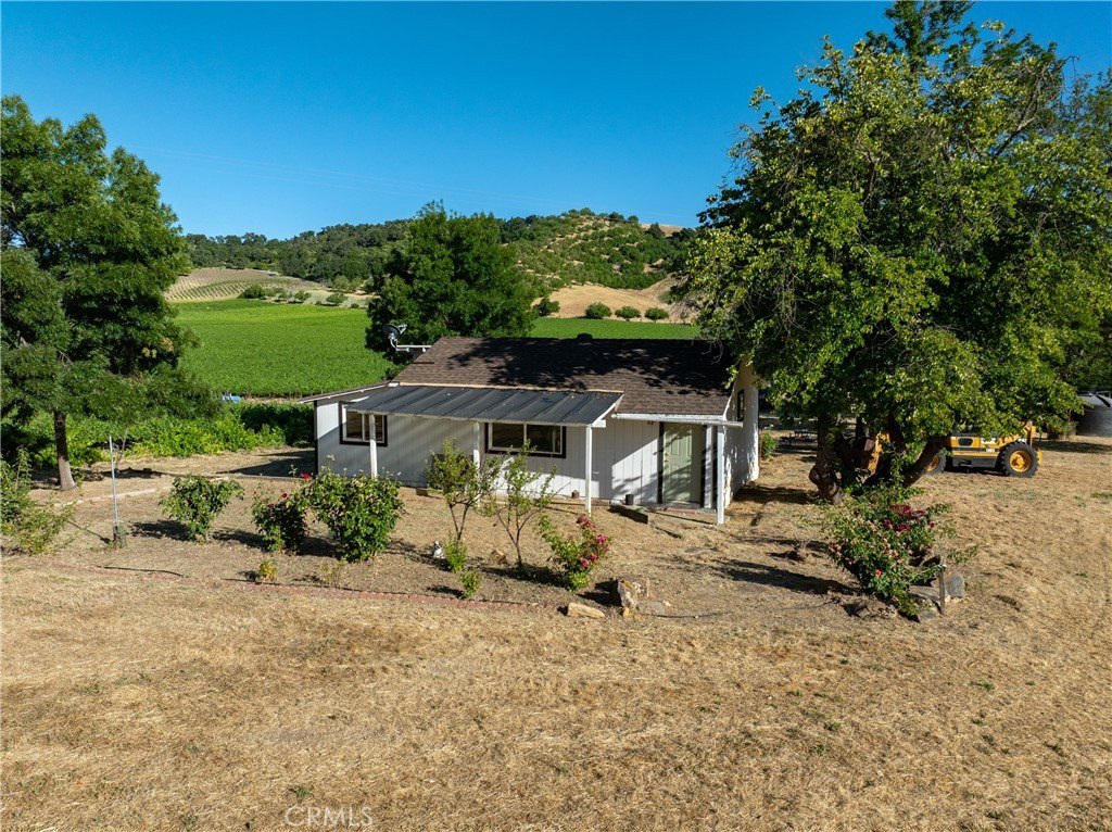 Paso Robles, California, 93446, United States, 3 Bedrooms Bedrooms, ,2 BathroomsBathrooms,Residential,Forsale,1899803