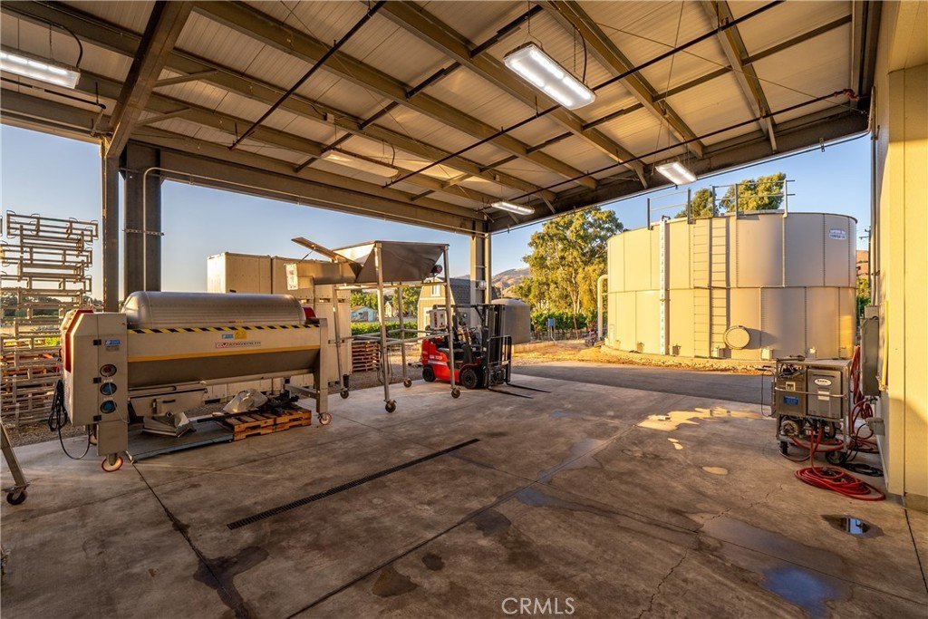 Gilroy, California, 95020, United States, ,Commercial,Forsale,2004825