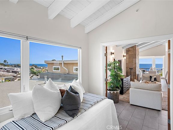 Laguna Beach, California, 92651, United States, 3 Bedrooms Bedrooms, ,3 BathroomsBathrooms,Residential,Forsale,1884154