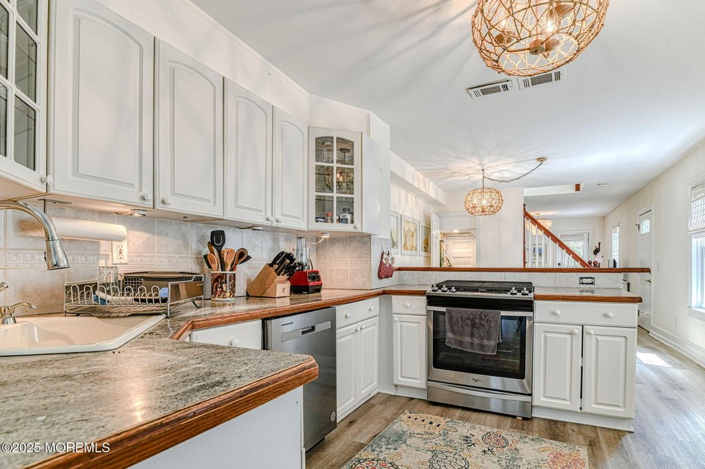 Ocean Grove, New Jersey, 07756, United States, 3 Bedrooms Bedrooms, ,1.5 BathroomsBathrooms,Residential,Forsale,1936827