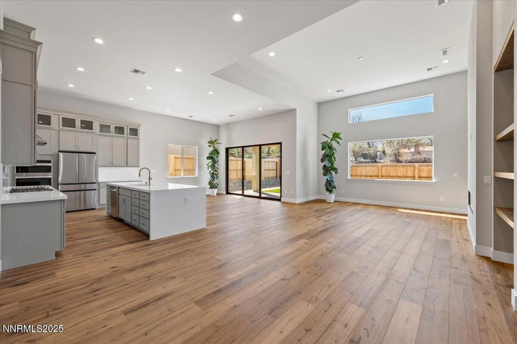 Reno, Nevada, 89521, United States, 3 Bedrooms Bedrooms, ,3.5 BathroomsBathrooms,Residential,Forsale,1993790