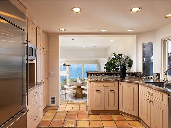 Laguna Beach, California, 92651, United States, 3 Bedrooms Bedrooms, ,3 BathroomsBathrooms,Residential,Forsale,1884152