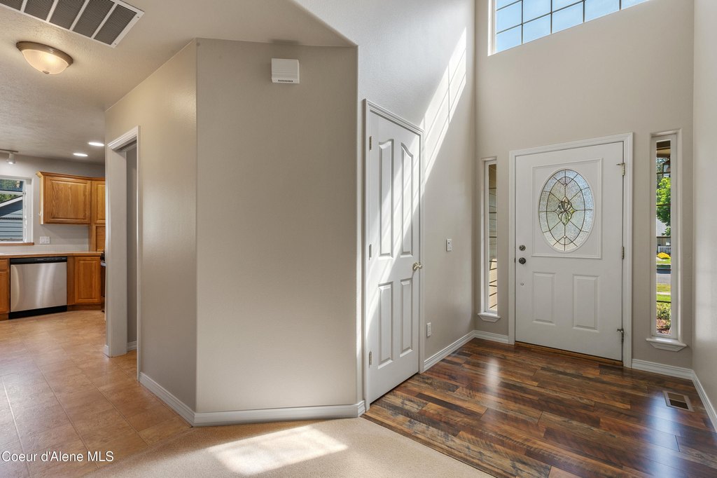 Coeur d'Alene, Idaho, 83815, United States, 4 Bedrooms Bedrooms, ,3 BathroomsBathrooms,Residential,Forsale,1913889