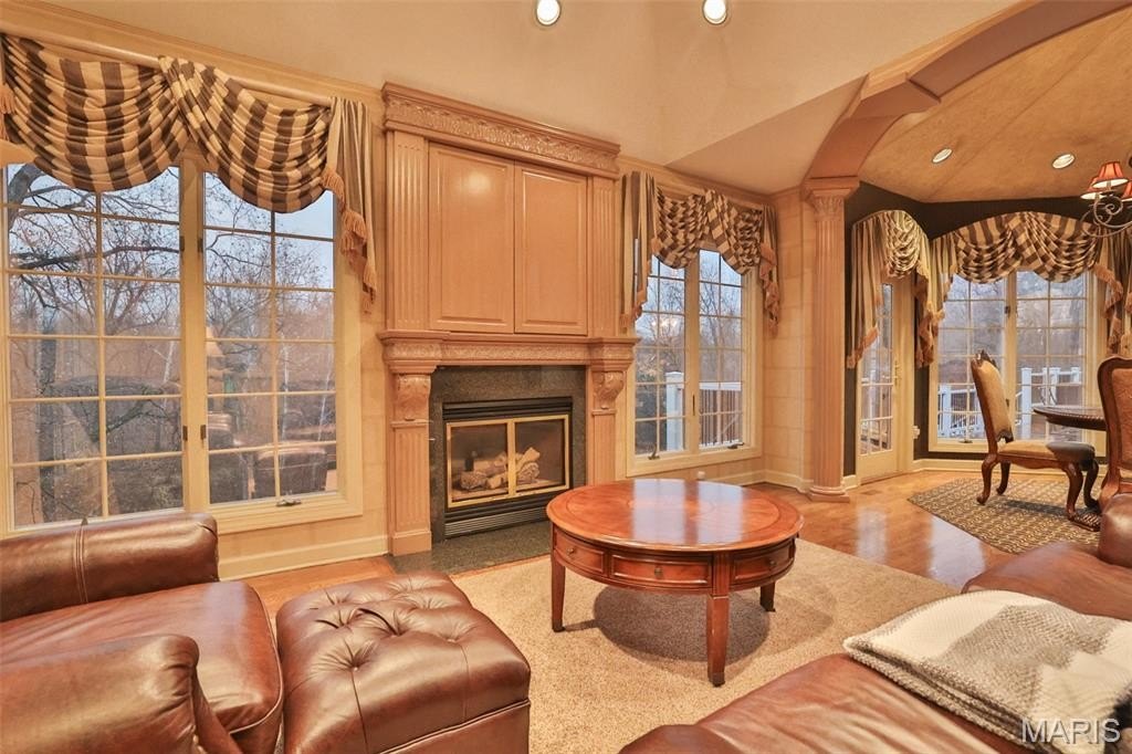 Edwardsville, Illinois, 62025, United States, 3 Bedrooms Bedrooms, ,4.5 BathroomsBathrooms,Residential,Forsale,1944129