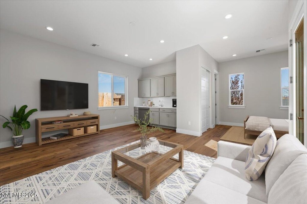 Reno, Nevada, 89521, United States, 3 Bedrooms Bedrooms, ,3.5 BathroomsBathrooms,Residential,Forsale,1993790