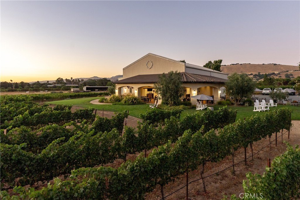 Gilroy, California, 95020, United States, ,Commercial,Forsale,2004825