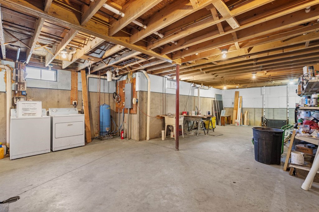 Sandwich, New Hampshire, 03227, United States, 3 Bedrooms Bedrooms, ,3.5 BathroomsBathrooms,Residential,Forsale,1941241