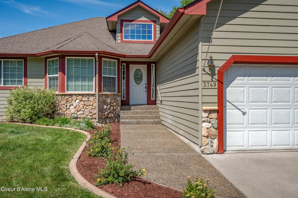 Coeur d'Alene, Idaho, 83815, United States, 4 Bedrooms Bedrooms, ,3 BathroomsBathrooms,Residential,Forsale,1913889