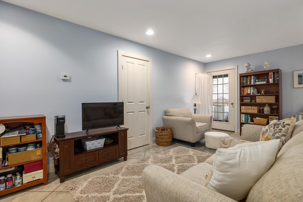 Hampton, New Hampshire, 03842, United States, 4 Bedrooms Bedrooms, ,3.5 BathroomsBathrooms,Residential,Forsale,1941231