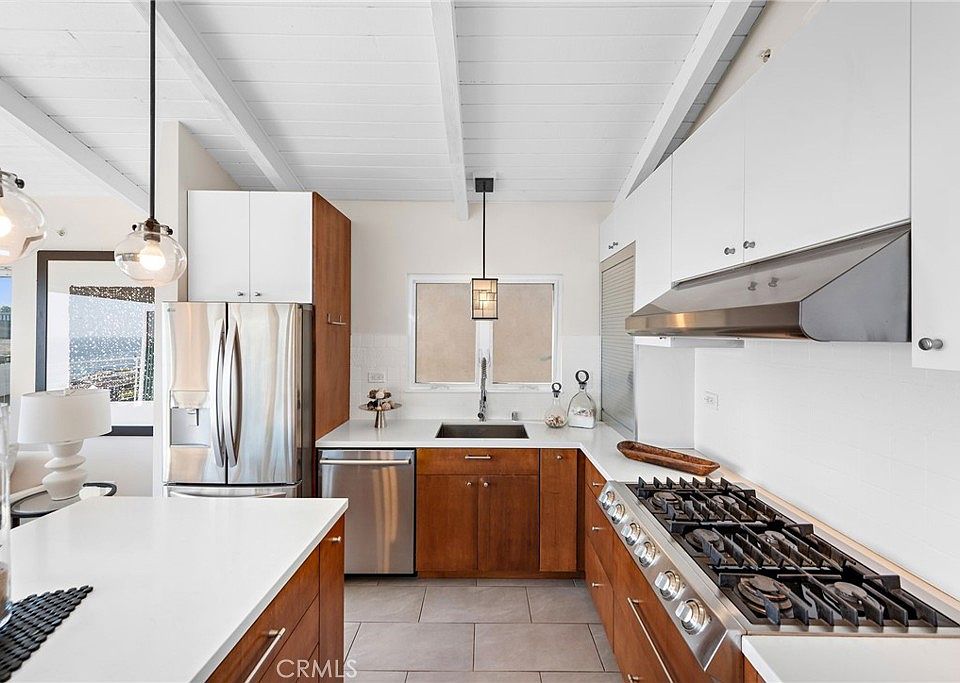Laguna Beach, California, 92651, United States, 3 Bedrooms Bedrooms, ,3 BathroomsBathrooms,Residential,Forsale,1884154