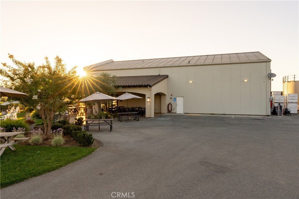 Gilroy, California, 95020, United States, ,Commercial,Forsale,2004825