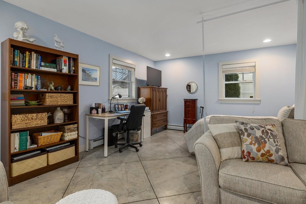 Hampton, New Hampshire, 03842, United States, 4 Bedrooms Bedrooms, ,3.5 BathroomsBathrooms,Residential,Forsale,1941231