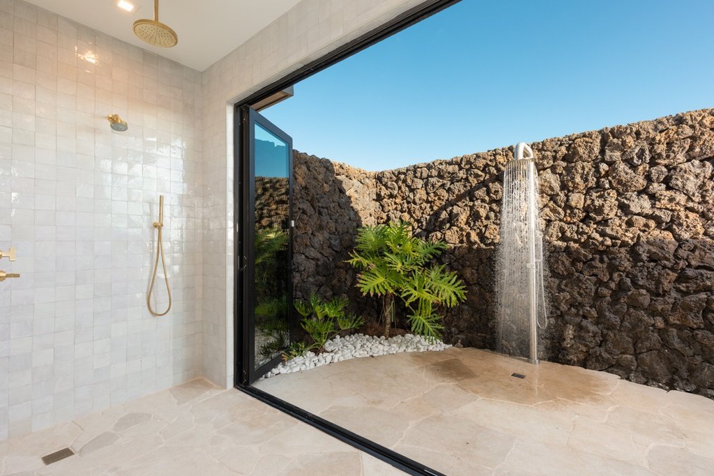 Kamuela, Hawaii, 96743, United States, 4 Bedrooms Bedrooms, ,4.5 BathroomsBathrooms,Residential,Forsale,1961977