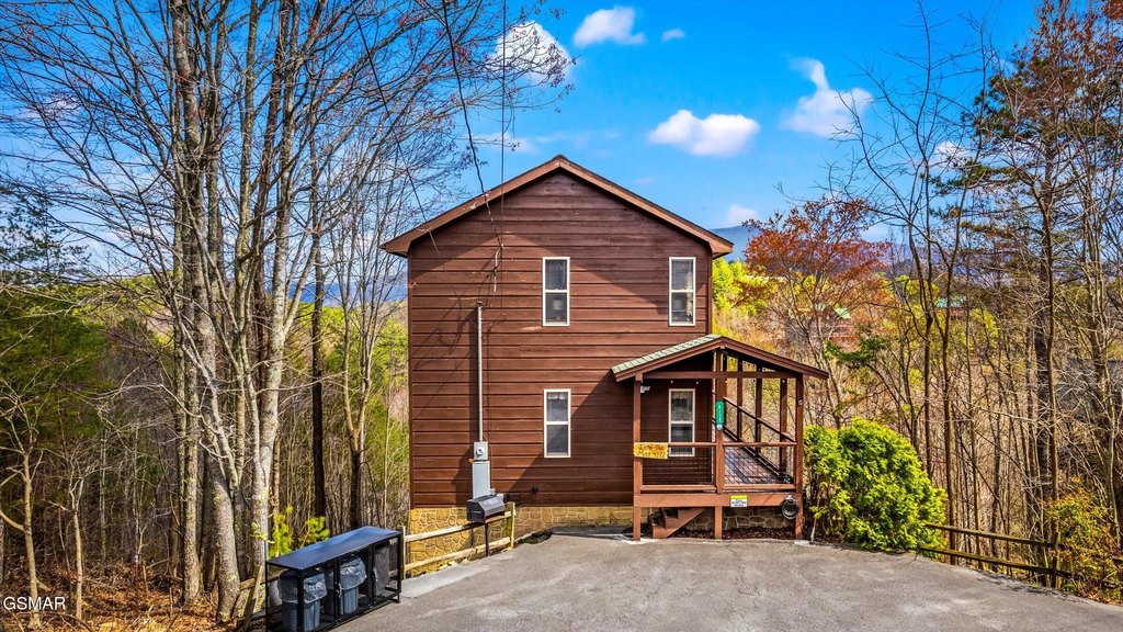Sevierville, Tennessee, 37862, United States, 3 Bedrooms Bedrooms, ,3.5 BathroomsBathrooms,Residential,Forsale,1910181