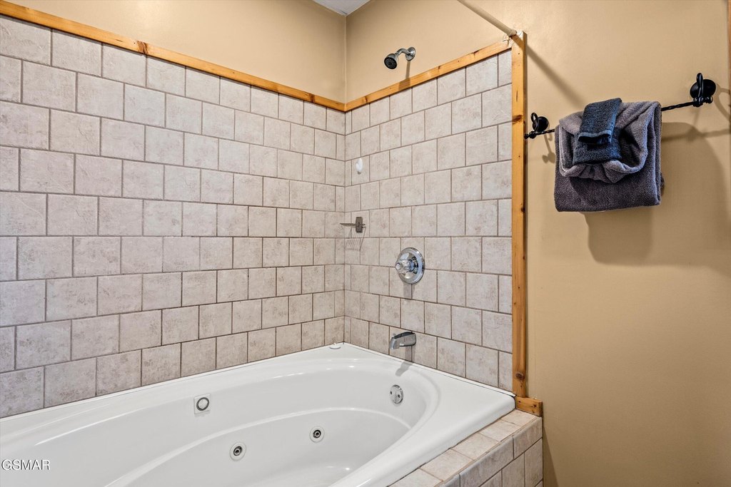 Sevierville, Tennessee, 37862, United States, 3 Bedrooms Bedrooms, ,3.5 BathroomsBathrooms,Residential,Forsale,1910181