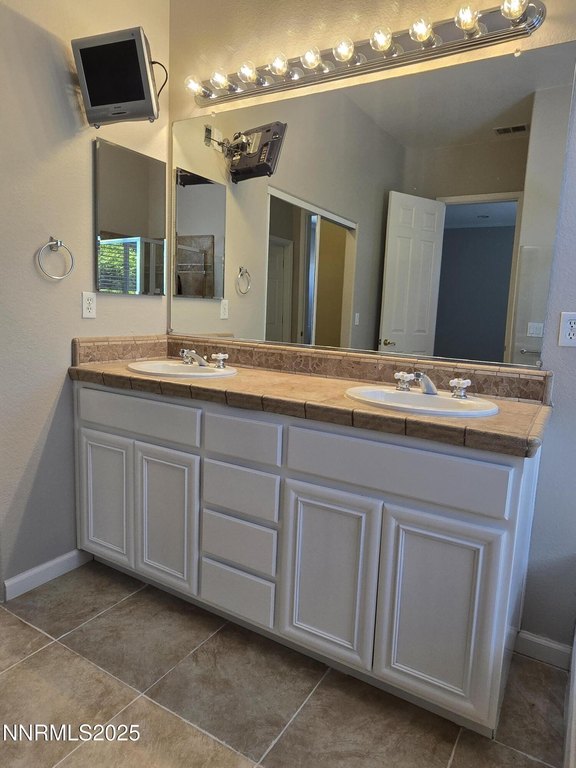 Reno, Nevada, 89521, United States, 3 Bedrooms Bedrooms, ,2 BathroomsBathrooms,Residential,Forsale,1936778