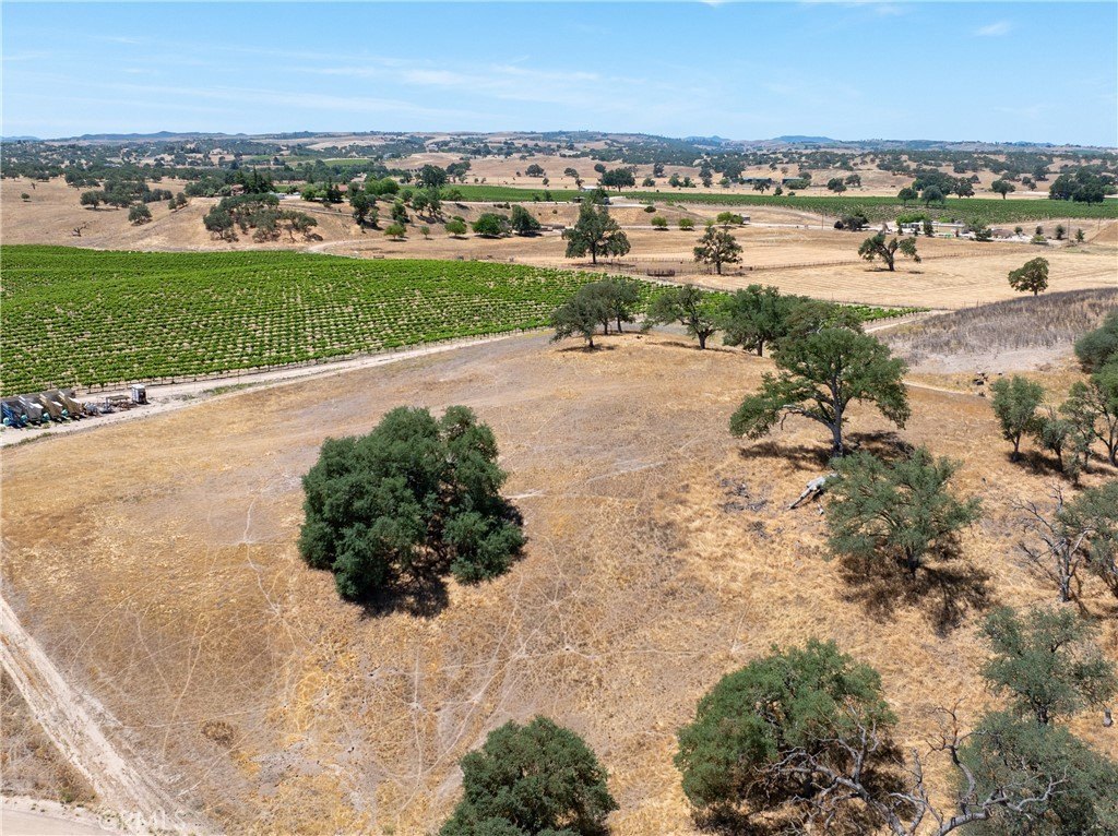 Paso Robles, California, 93446, United States, 12 Bedrooms Bedrooms, ,7.5 BathroomsBathrooms,Residential,Forsale,1899801