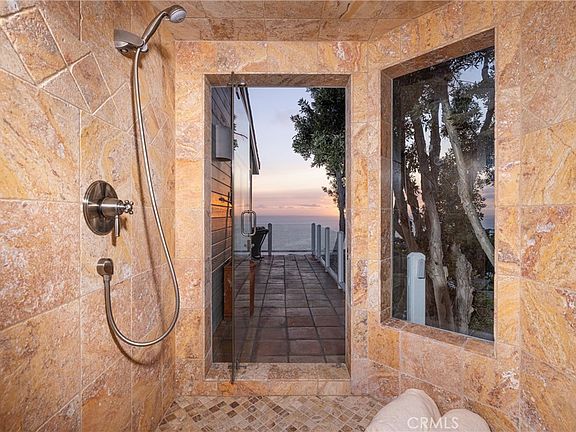 Laguna Beach, California, 92651, United States, 3 Bedrooms Bedrooms, ,3 BathroomsBathrooms,Residential,Forsale,1884152