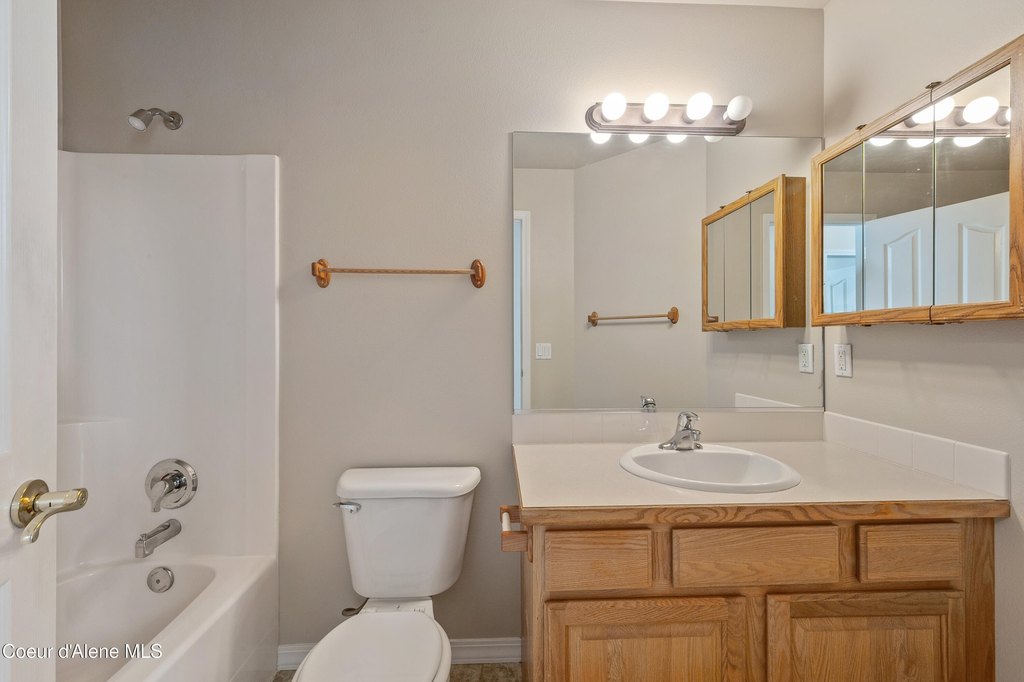 Coeur d'Alene, Idaho, 83815, United States, 4 Bedrooms Bedrooms, ,3 BathroomsBathrooms,Residential,Forsale,1913889