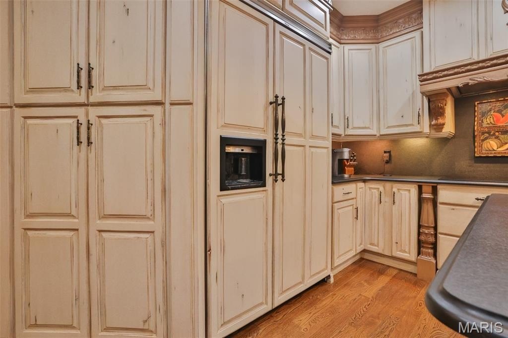 Edwardsville, Illinois, 62025, United States, 3 Bedrooms Bedrooms, ,4.5 BathroomsBathrooms,Residential,Forsale,1944129