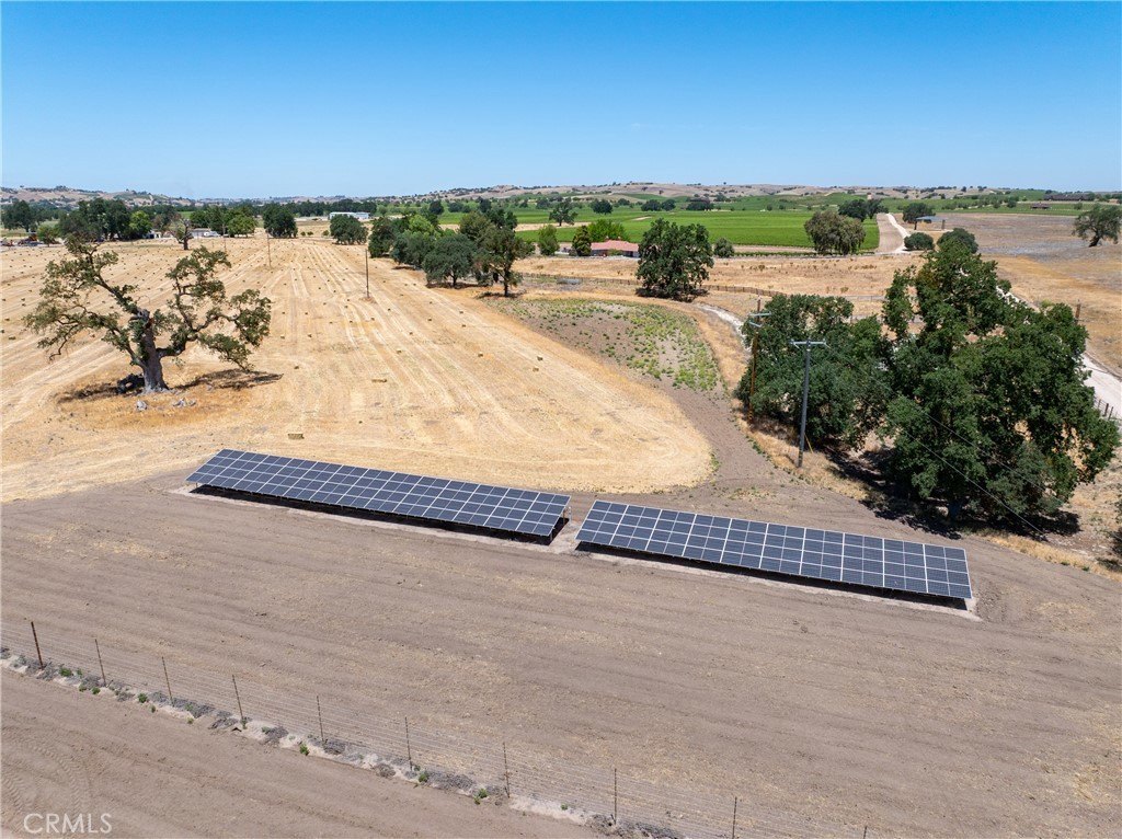 Paso Robles, California, 93446, United States, 12 Bedrooms Bedrooms, ,7.5 BathroomsBathrooms,Residential,Forsale,1899801