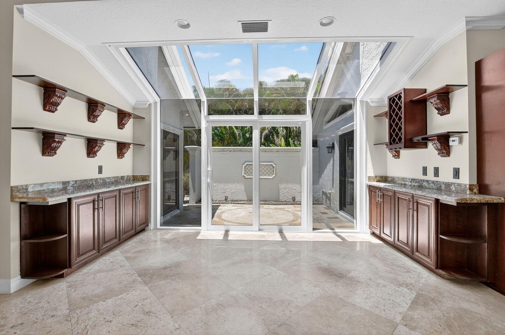 Boca Raton, Florida, 33487, United States, 5 Bedrooms Bedrooms, ,4 BathroomsBathrooms,Residential,Forsale,1905180