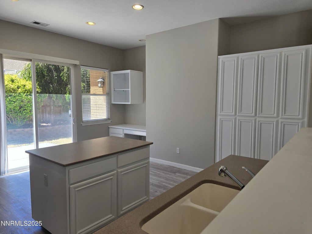 Reno, Nevada, 89521, United States, 3 Bedrooms Bedrooms, ,2 BathroomsBathrooms,Residential,Forsale,1936778