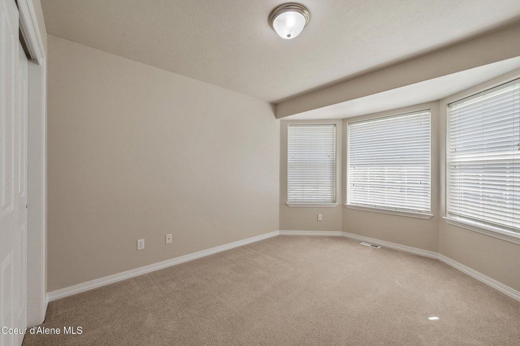 Coeur d'Alene, Idaho, 83815, United States, 4 Bedrooms Bedrooms, ,3 BathroomsBathrooms,Residential,Forsale,1913889