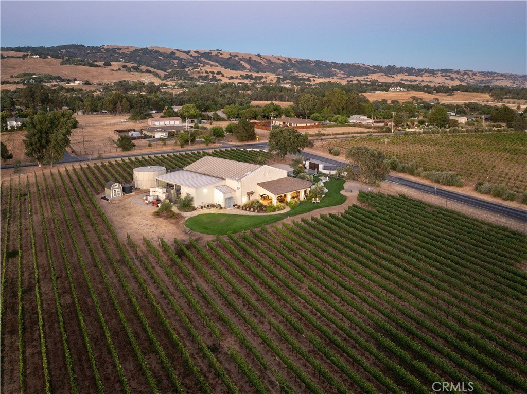 Gilroy, California, 95020, United States, ,Commercial,Forsale,2004825