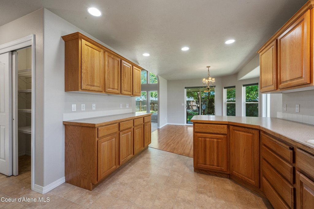 Coeur d'Alene, Idaho, 83815, United States, 4 Bedrooms Bedrooms, ,3 BathroomsBathrooms,Residential,Forsale,1913889