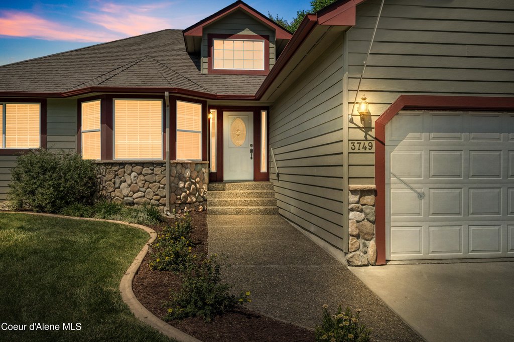 Coeur d'Alene, Idaho, 83815, United States, 4 Bedrooms Bedrooms, ,3 BathroomsBathrooms,Residential,Forsale,1913889