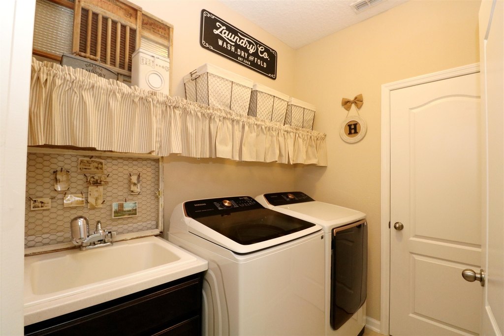 St Augustine, Florida, 32086, United States, 4 Bedrooms Bedrooms, ,3 BathroomsBathrooms,Residential,Forsale,1914467