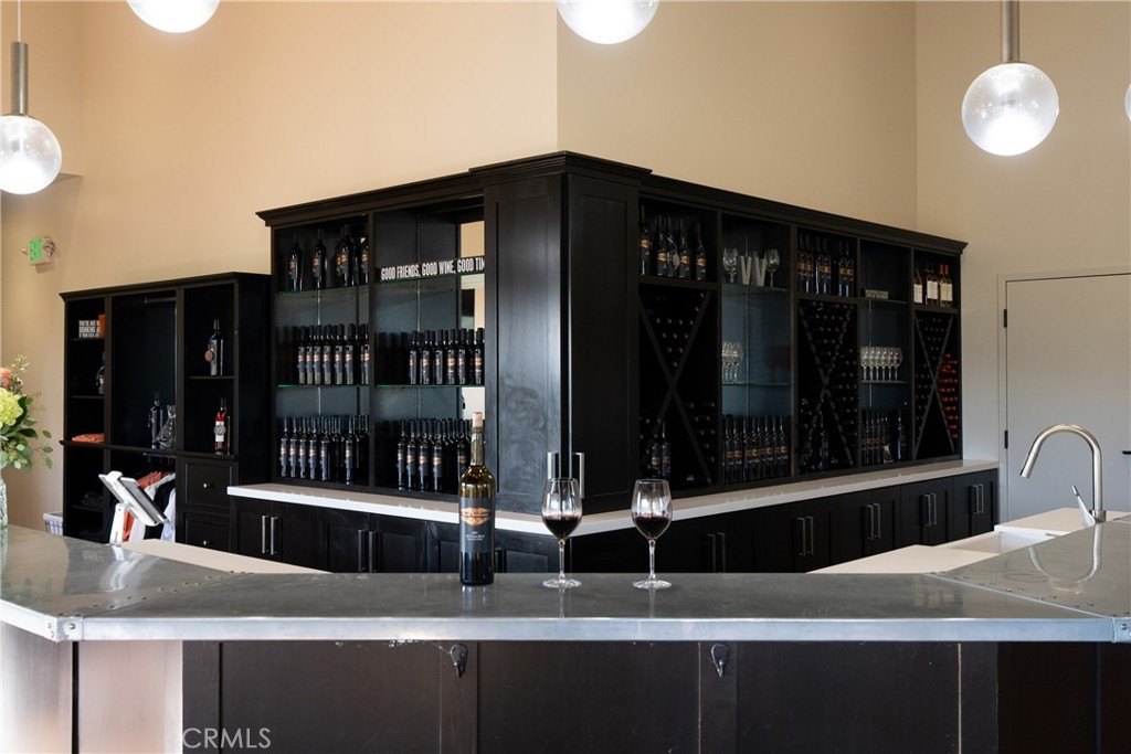 Gilroy, California, 95020, United States, ,Commercial,Forsale,2004825