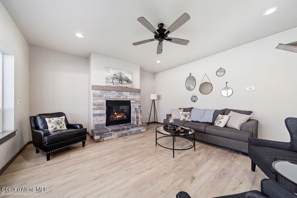 Post Falls, Idaho, 83854, United States, 5 Bedrooms Bedrooms, ,3 BathroomsBathrooms,Residential,Forsale,1984591