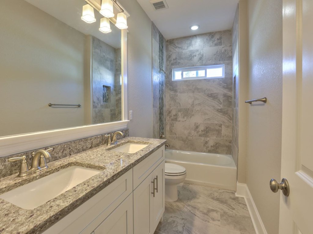 Tallahassee, Florida, 32312, United States, 4 Bedrooms Bedrooms, ,3.5 BathroomsBathrooms,Residential,Forsale,1926829