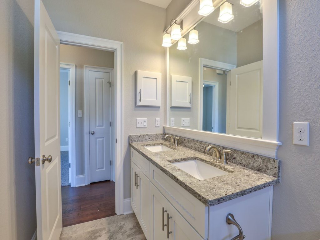 Tallahassee, Florida, 32312, United States, 4 Bedrooms Bedrooms, ,3.5 BathroomsBathrooms,Residential,Forsale,1926829